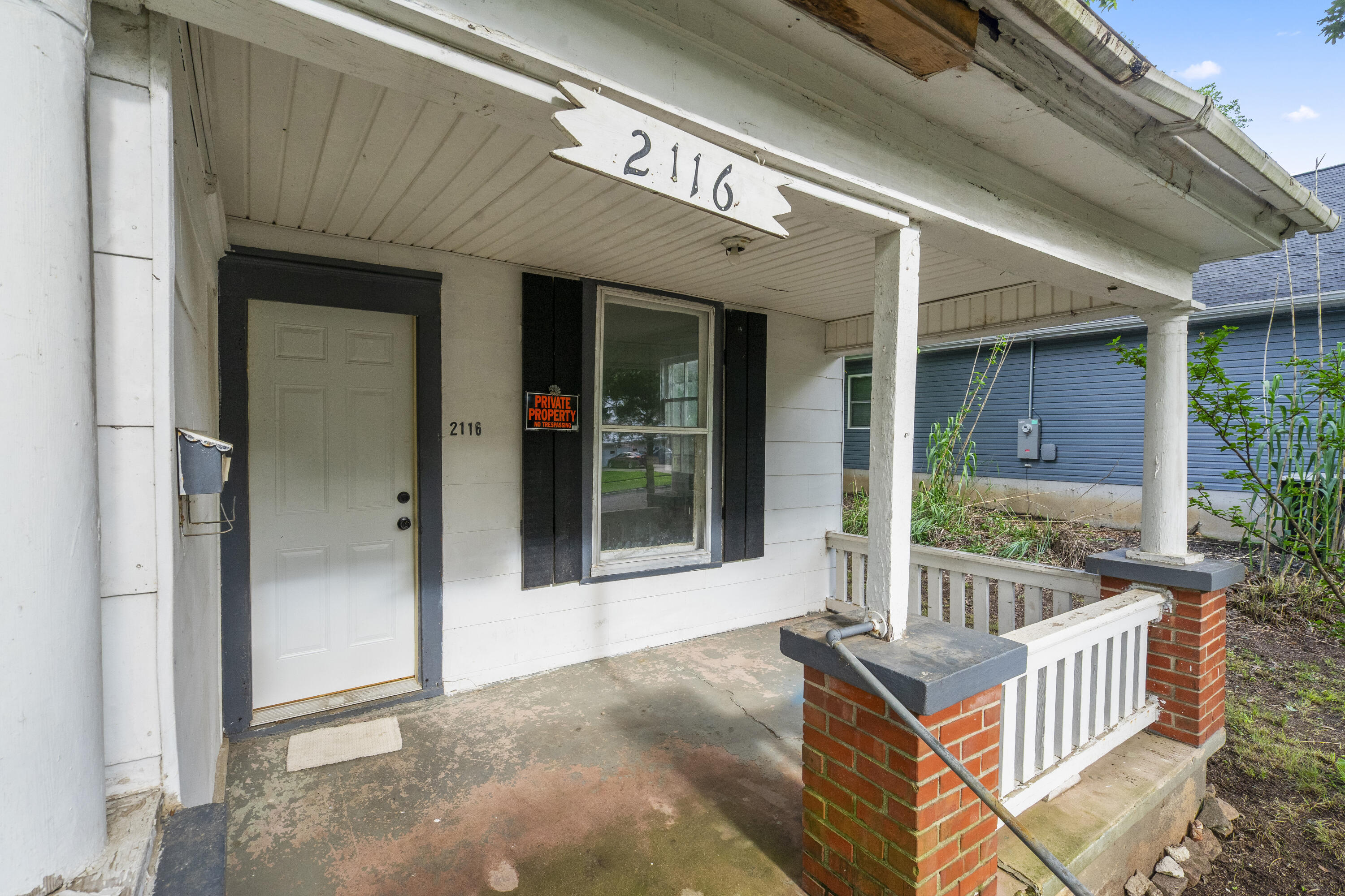 Property Photo:  2116 N Campbell Avenue  MO 65803 