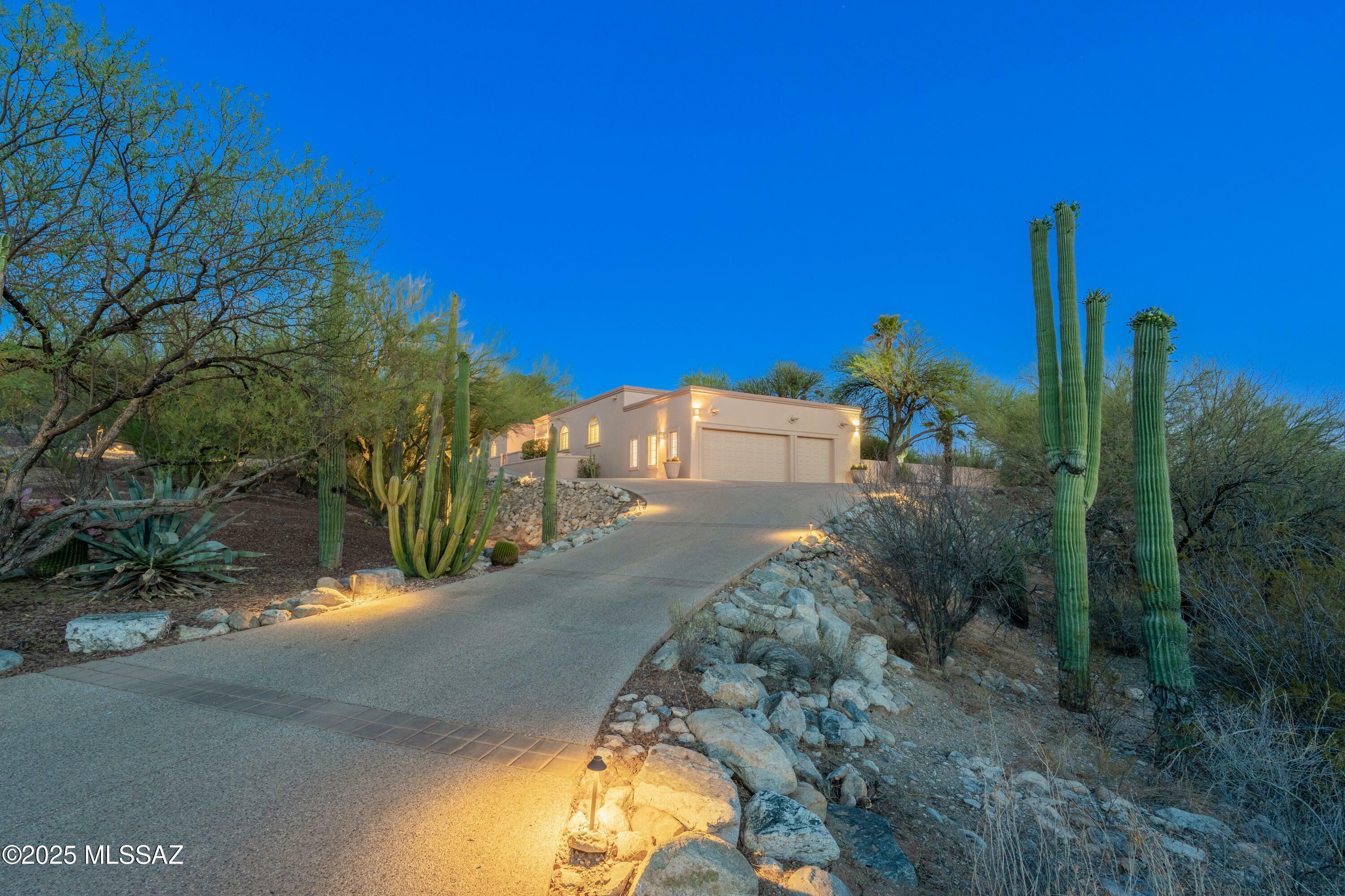Property Photo:  3750 E Sumo Quinto  AZ 85718 