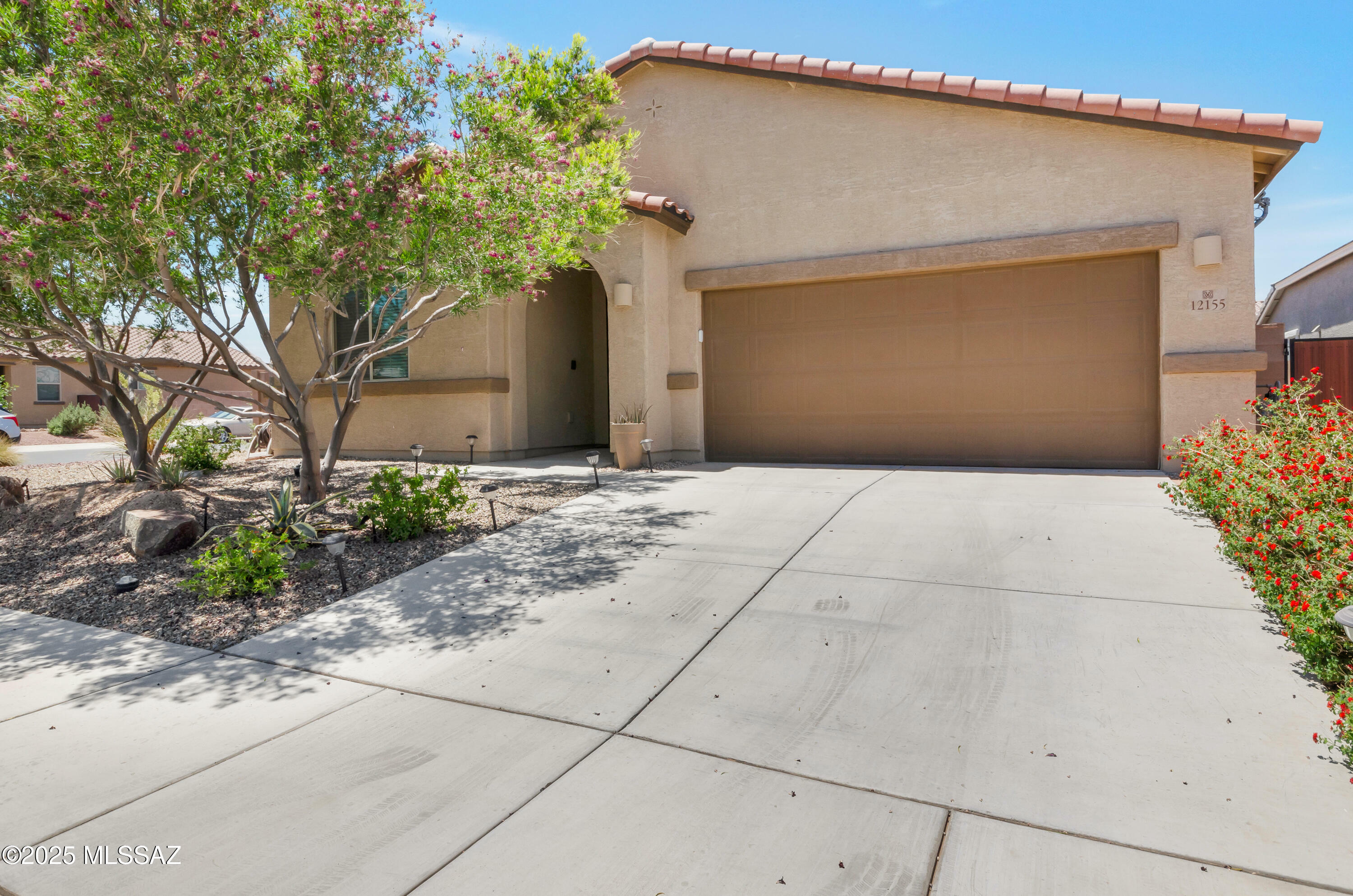Property Photo: 12155 N Candywine Drive AZ 85653