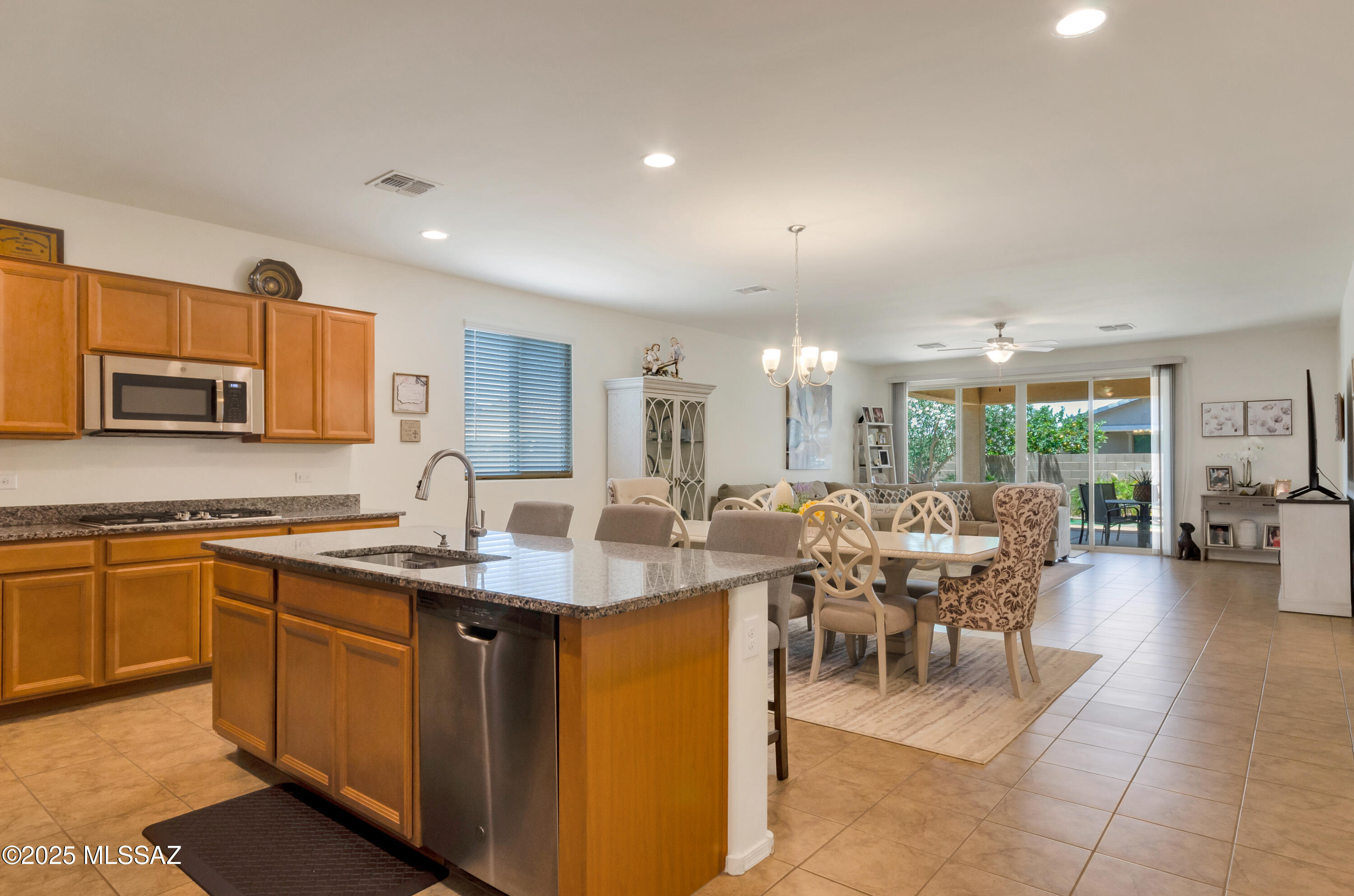 Property Photo:  12155 N Candywine Drive  AZ 85653 