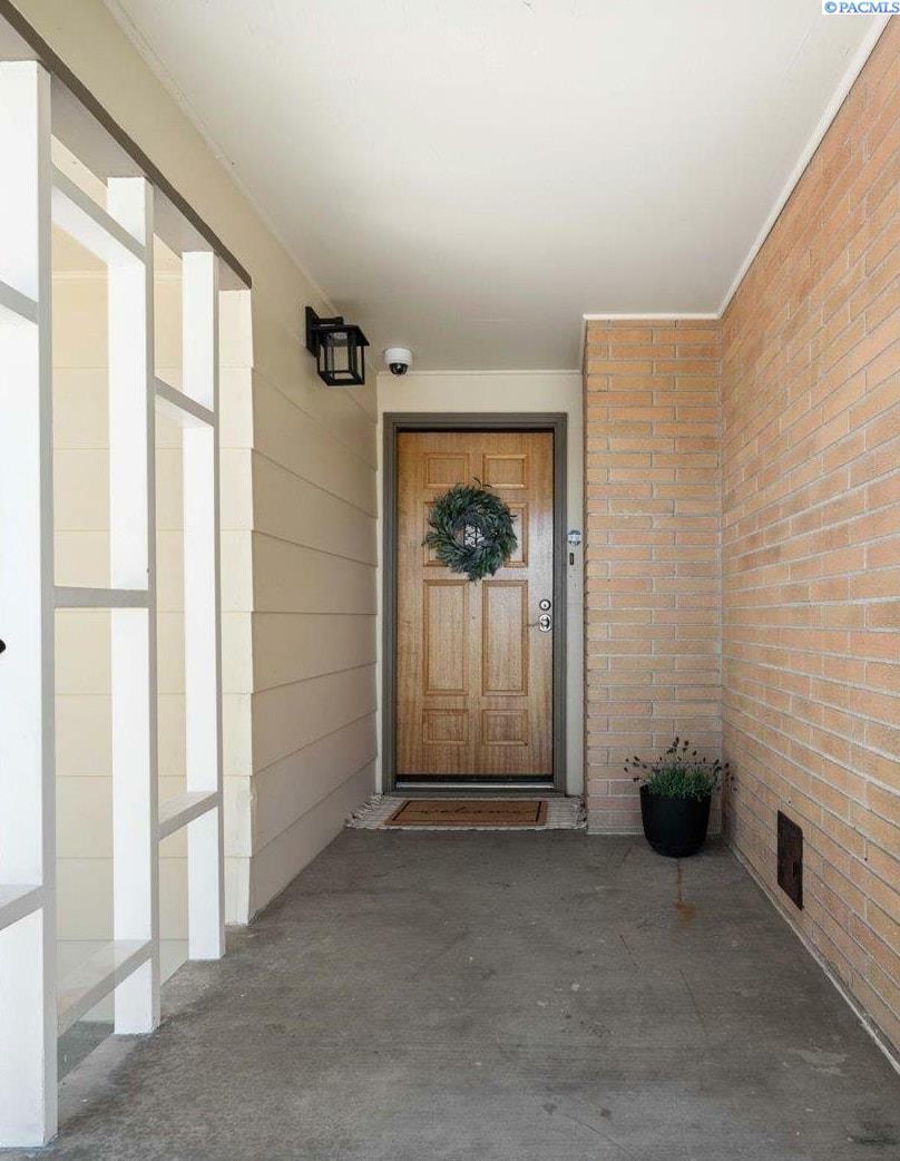 Property Photo: 2115 W 8th Place WA 99336