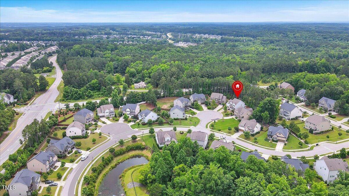 Property Photo: 208 Cecelia Court NC 27519