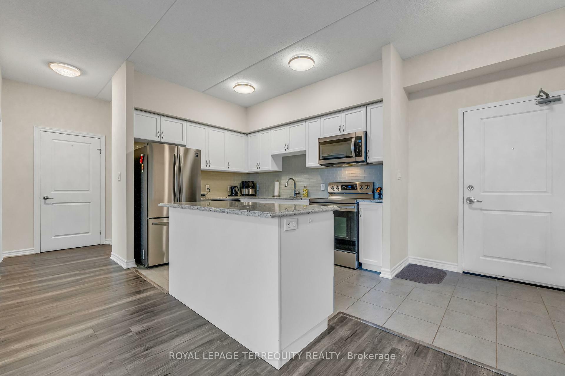 Photo de la propriété: 650 Sauve Street 412 ON L9T 9A8