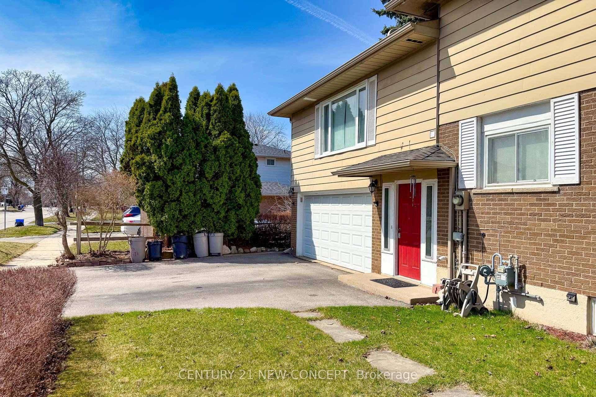 Property Photo: 214 Vance Drive ON L6L 3K9