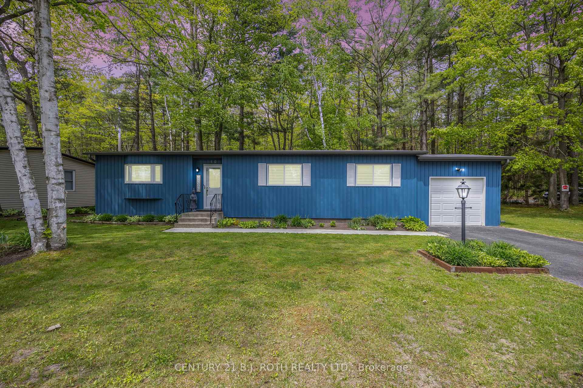 Property Photo: 10 Allen Drive N ON L9Z 1K5