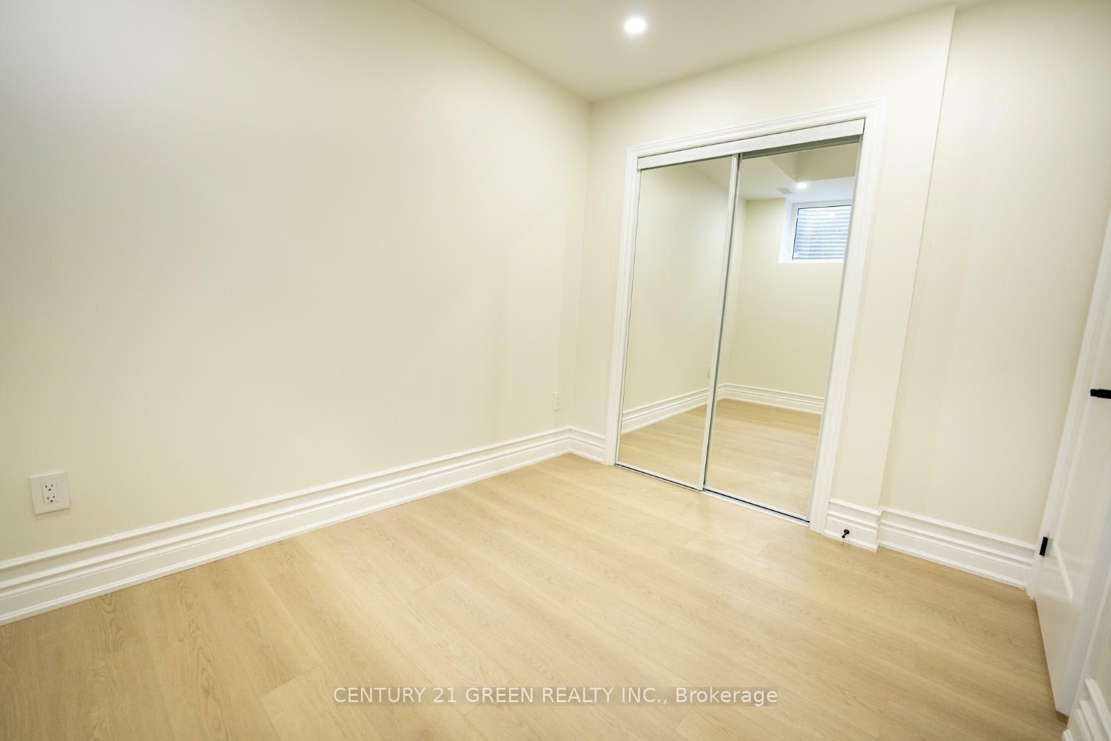 Property Photo: 3187 Seabright Drive Bsmt ON L5M 0B4