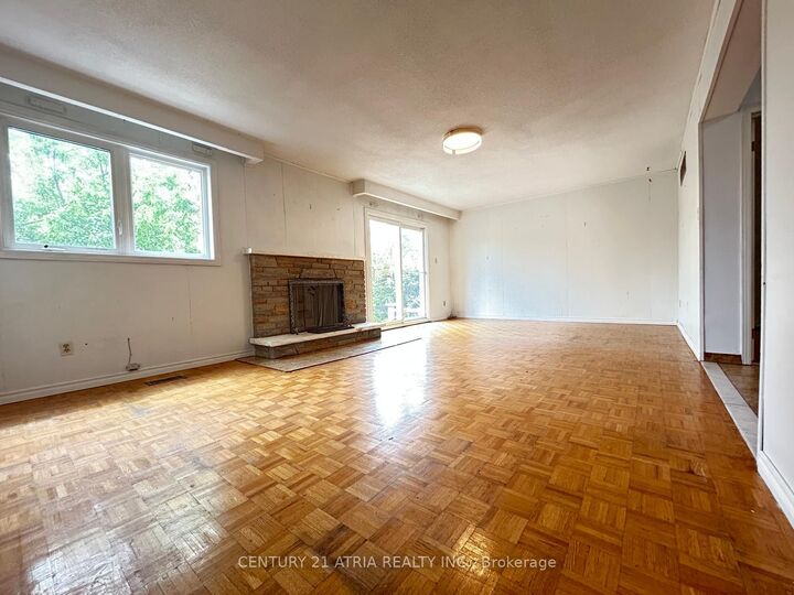 Property Photo:  3257 Lednier Terrace Main/Lower  ON L4Y 3Z7 