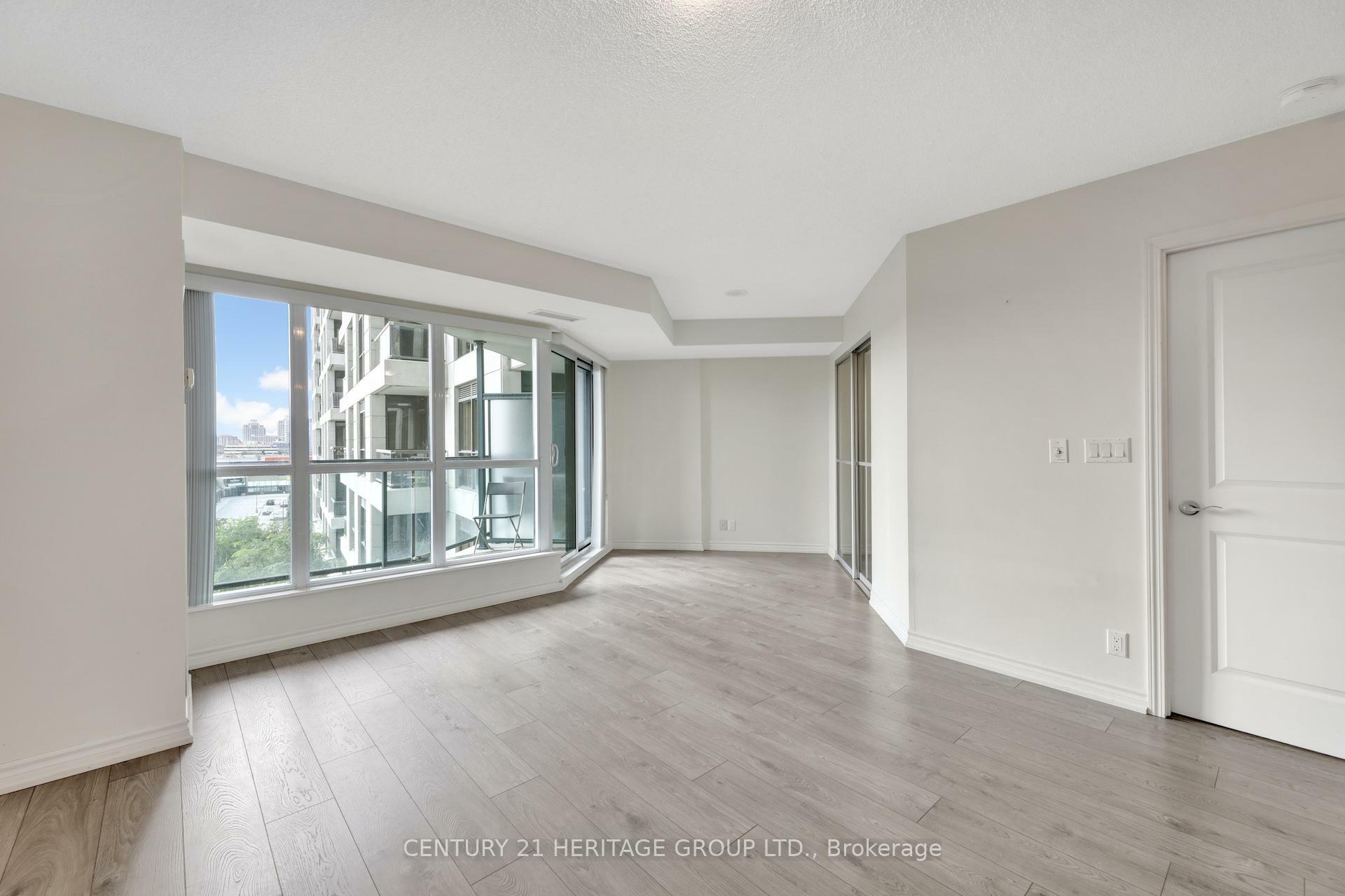 Property Photo: 18 Harding Boulevard 514 ON L4C 0T3