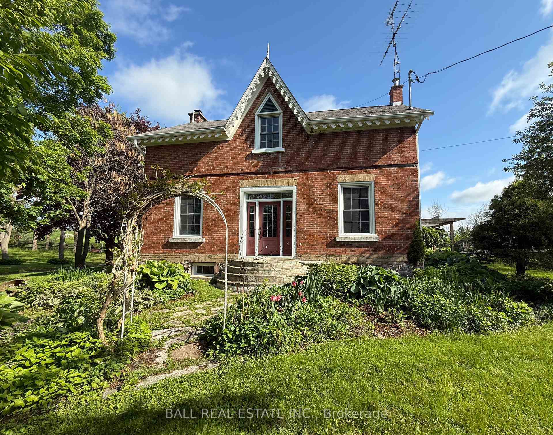 Property Photo: 94 West Street ON K0L 3A0