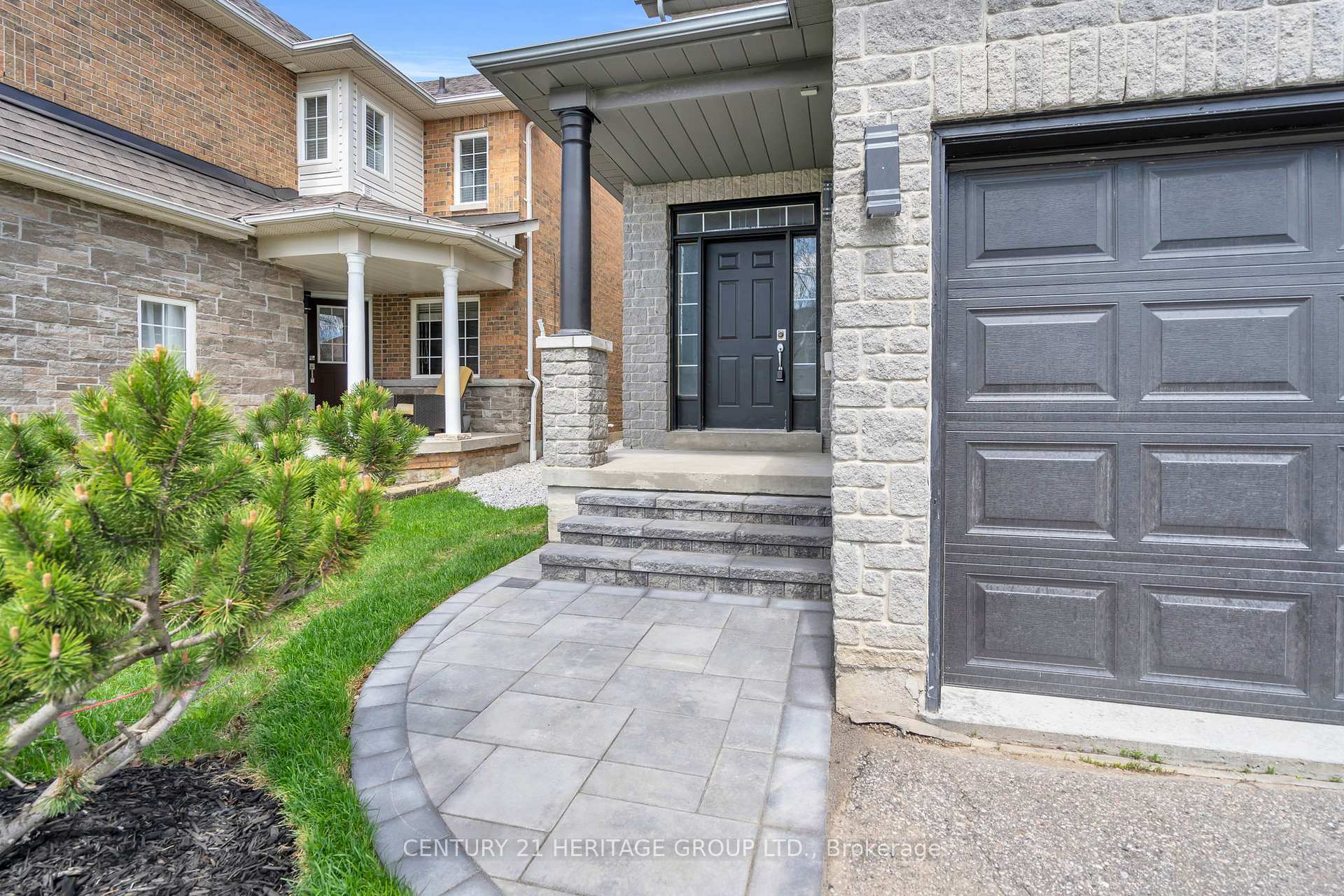 Property Photo: 592 Heddle Crescent ON L3X 2J5