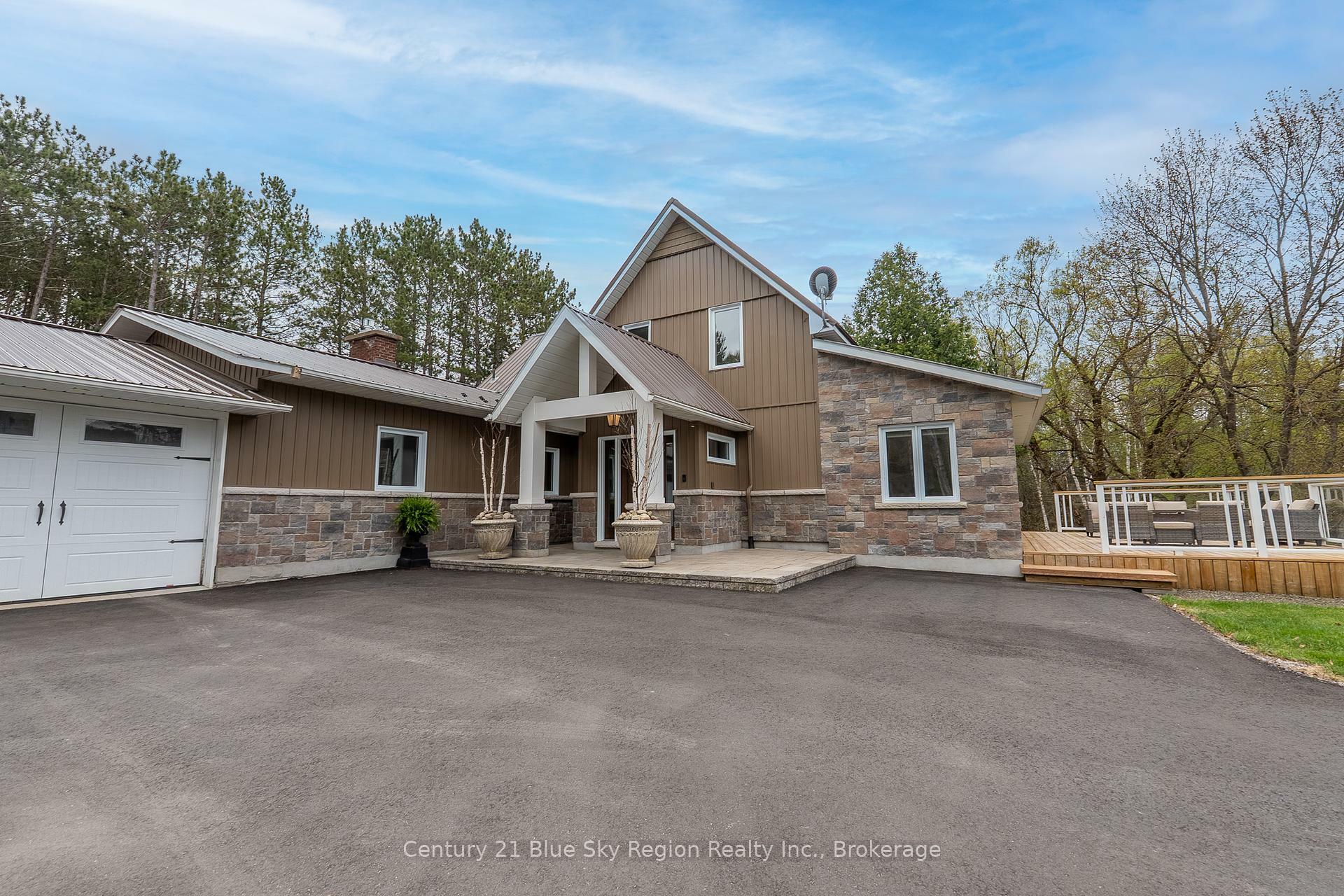 Property Photo: 54 Chadbourne Drive ON P1B 8G2