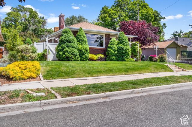 Property Photo: 1979 S 600 E UT 84105