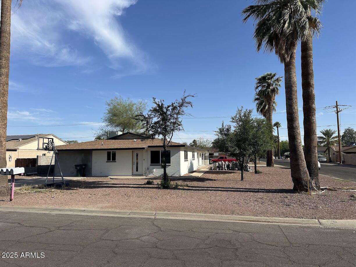 Property Photo: 2301 E Harvard Street 4 AZ 85006