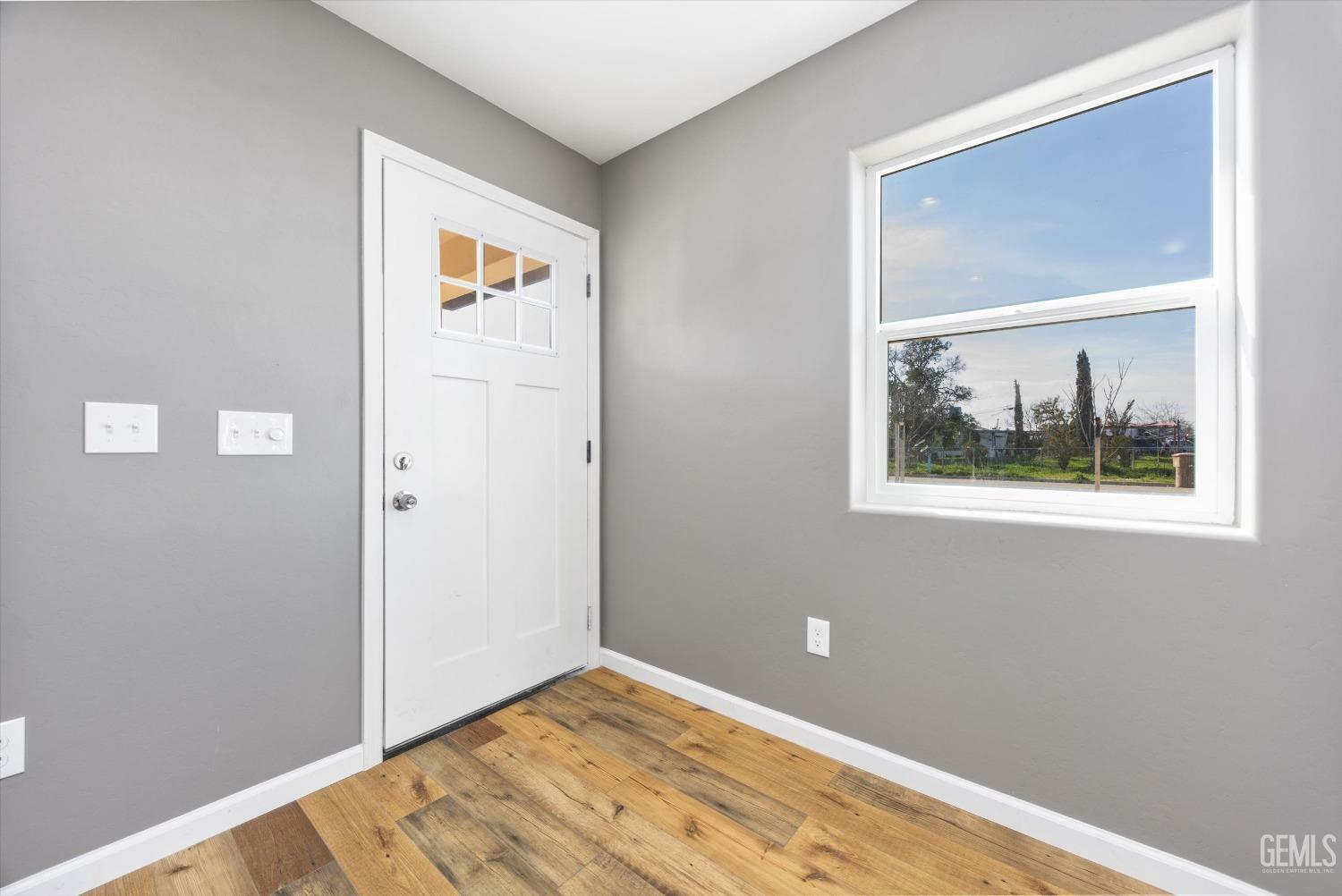 Property Photo:  2300 Rodney Street  CA 93307 