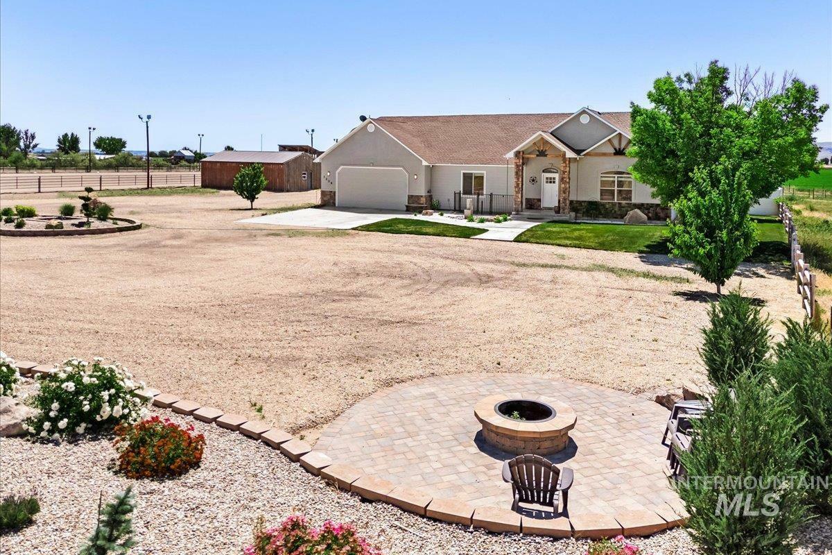 Property Photo: 3229 Market ID 83628