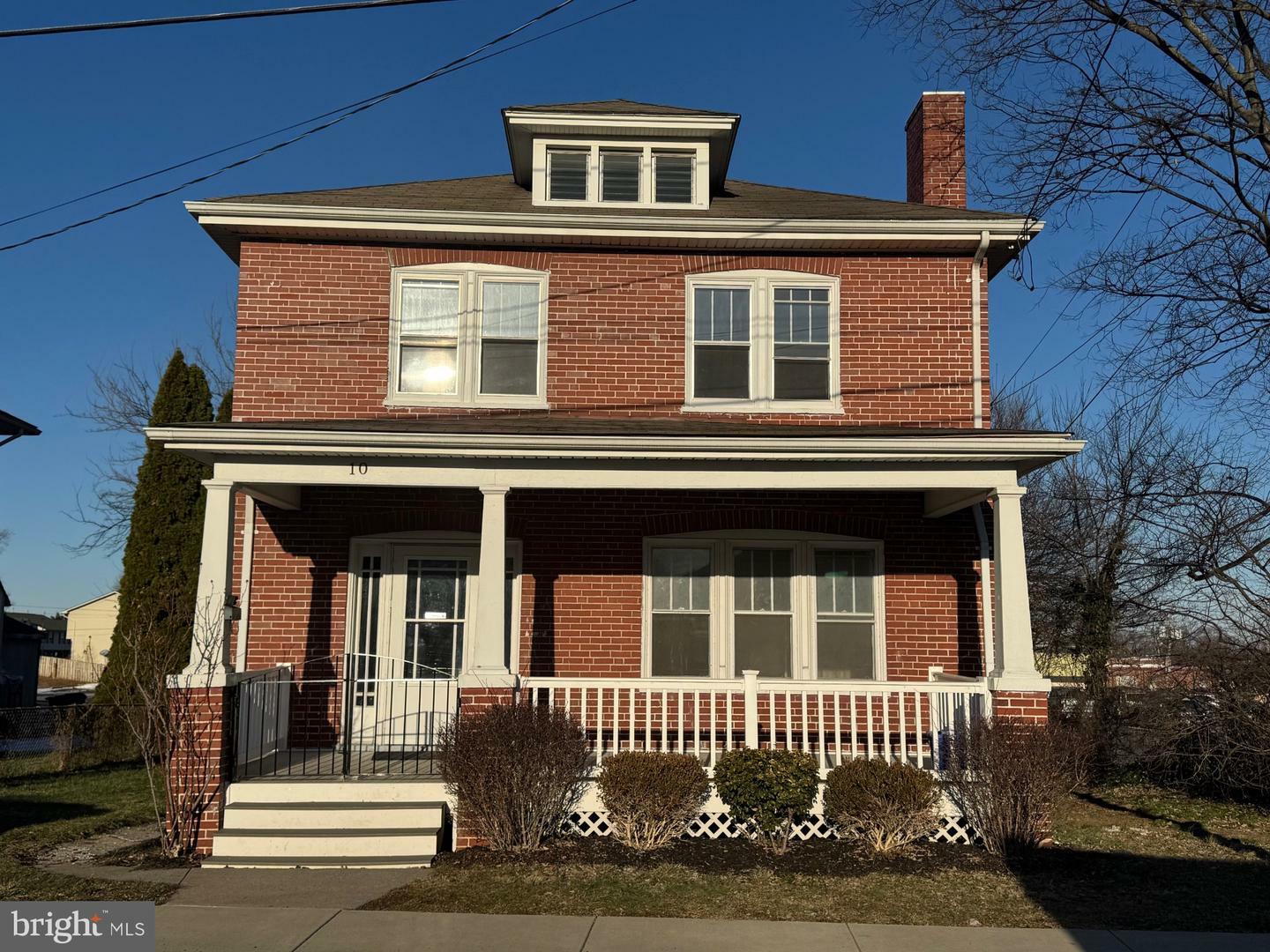 Property Photo: 10 Richards Avenue VA 22601