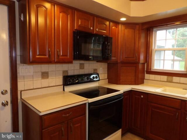 Property Photo:  612 S Thomas Street  PA 15522 