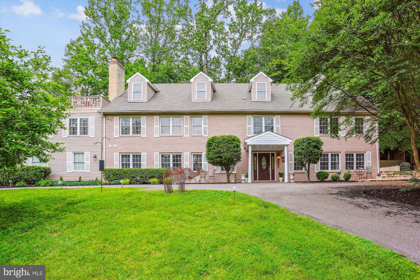 Property Photo:  9201 Laurel Oak Drive  MD 20817 