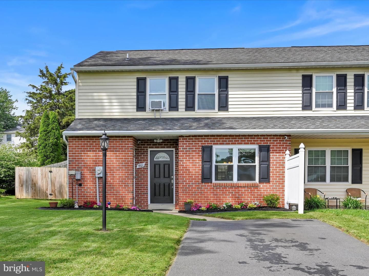 Property Photo: 461 Crosswinds Drive PA 17543