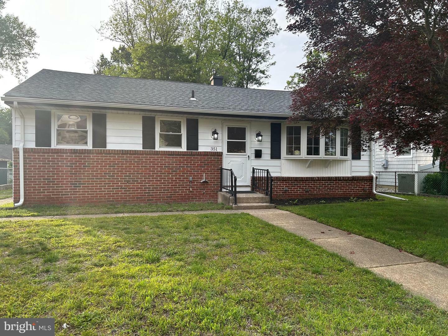 Property Photo: 351 Fayann Court NJ 08078
