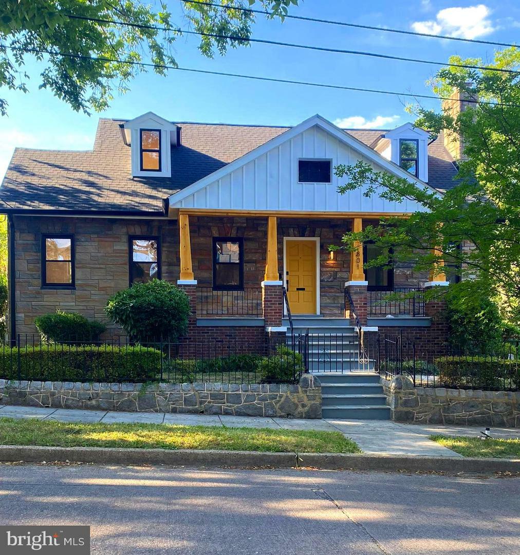 Property Photo:  801 Van Buren Street NW  DC 20012 