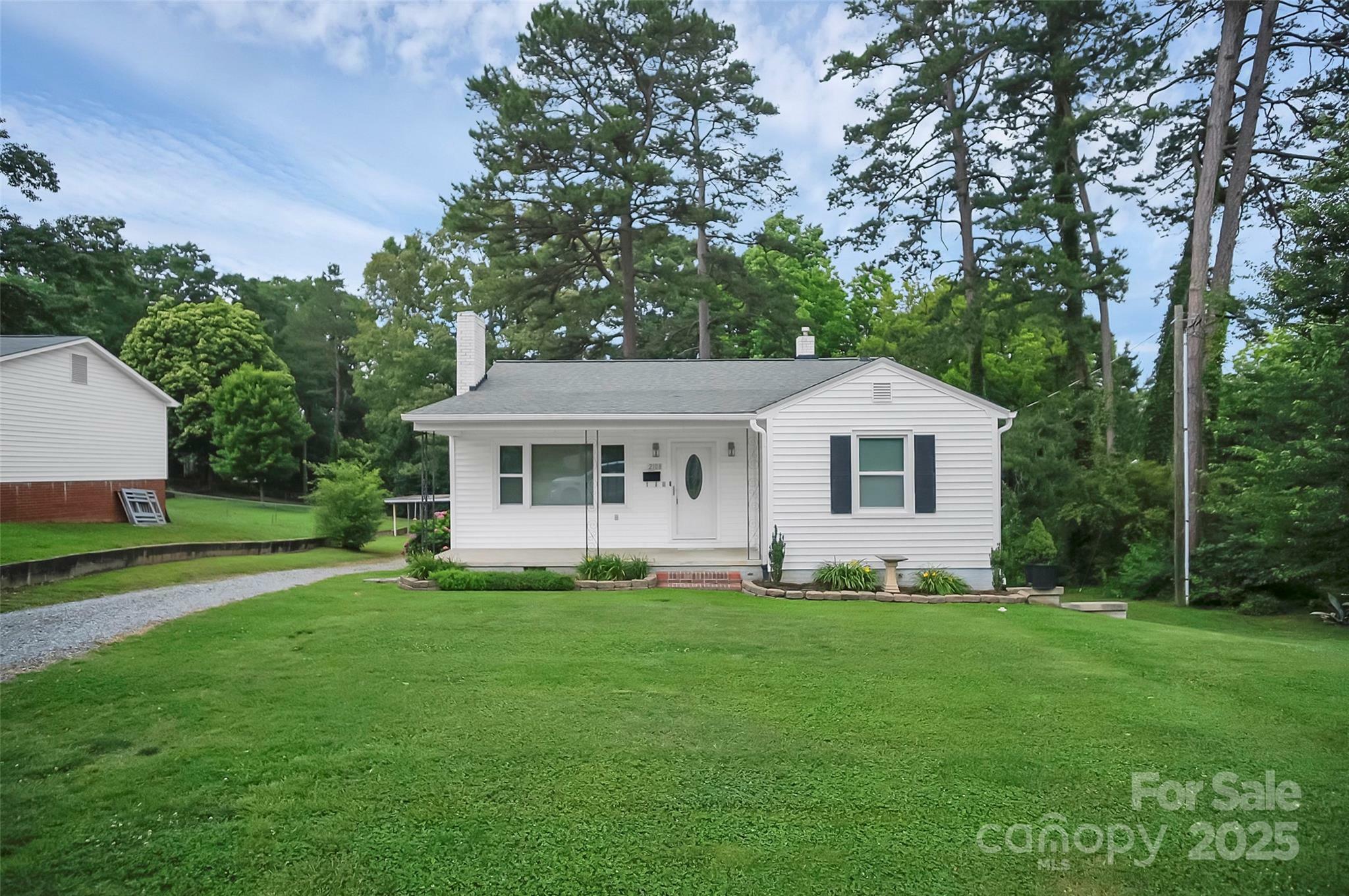 Property Photo: 2108 Twin Avenue NC 28052
