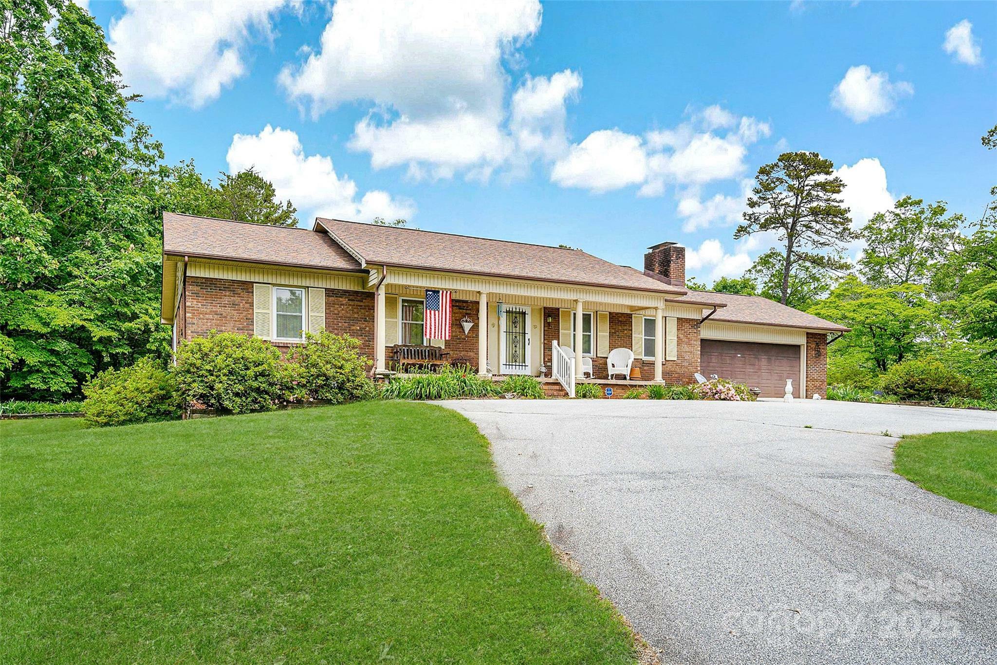 Property Photo: 7050 W US 70 Highway NC 28762