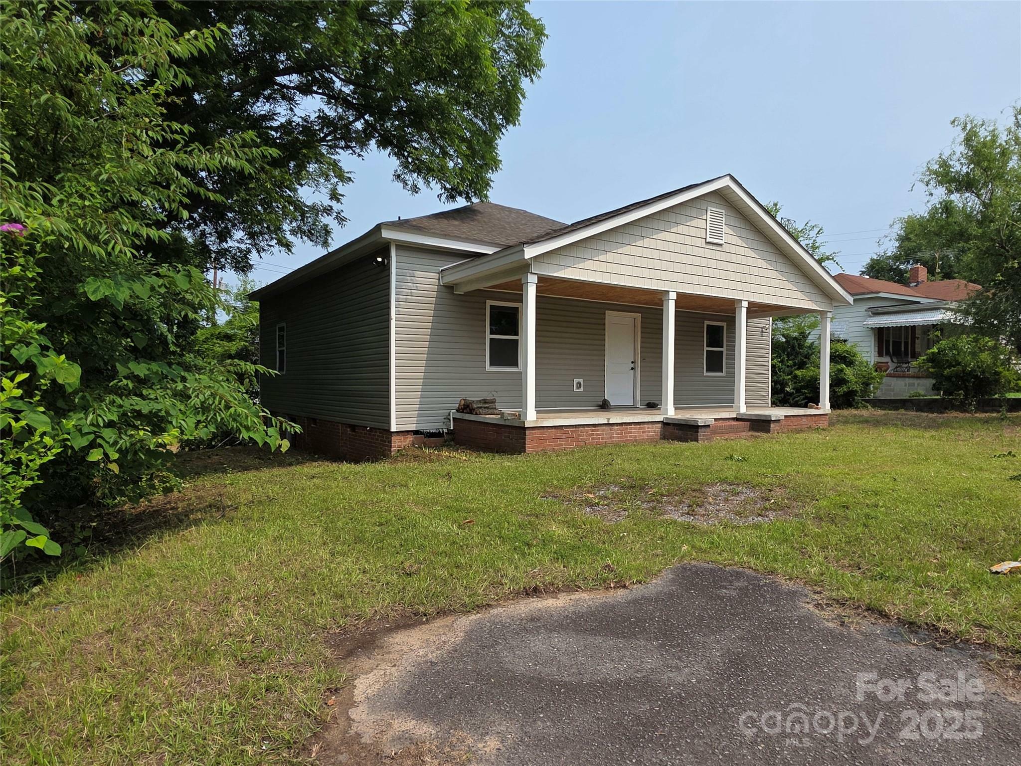 Property Photo: 38 Holly Street SC 29055