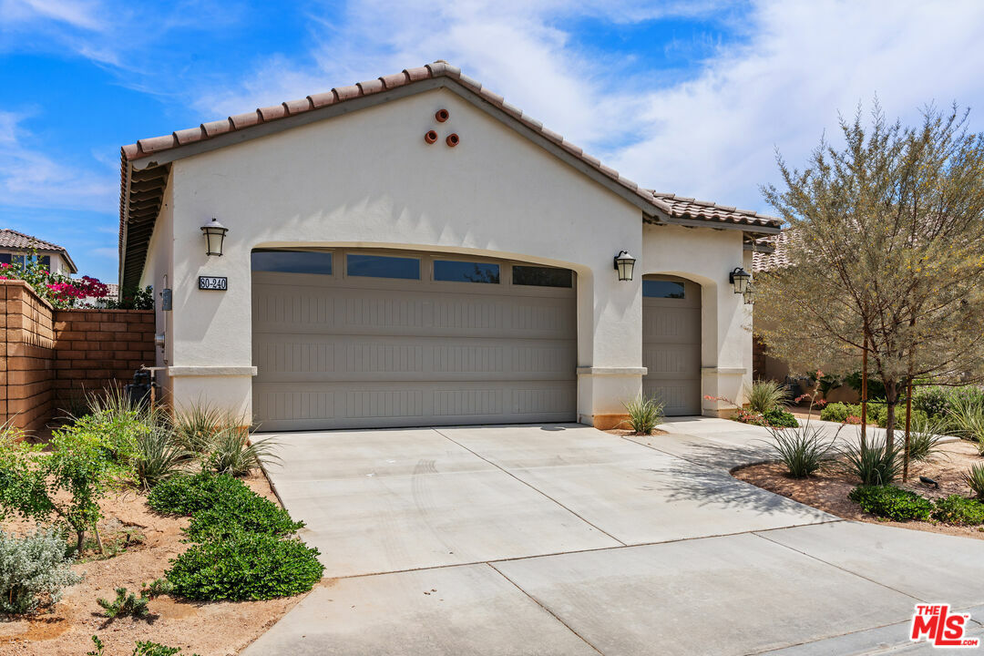Property Photo: 80240 Platinum Way CA 92253