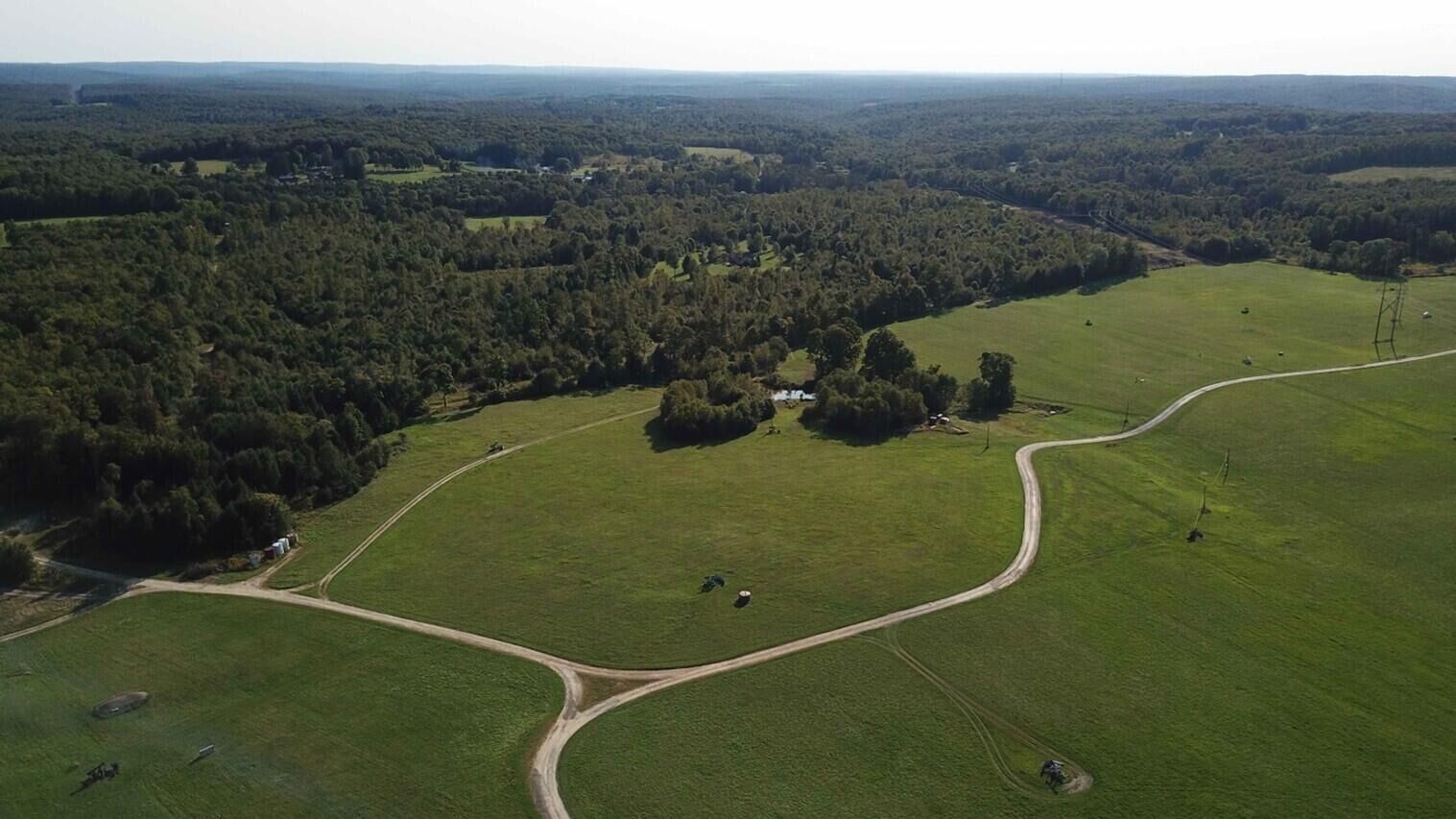 Property Photo:  2529 Rasselas Rd  PA 15870 