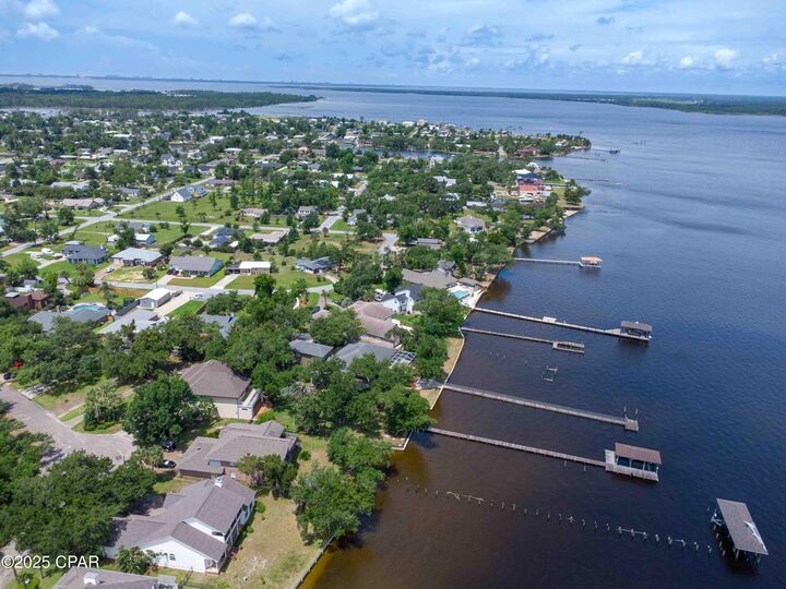 Property Photo:  113 Florida Avenue  FL 32444 