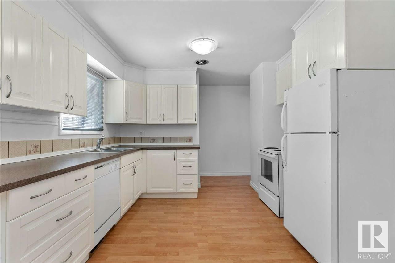 Property Photo: 9639 64 Av NW AB T6E 0J2