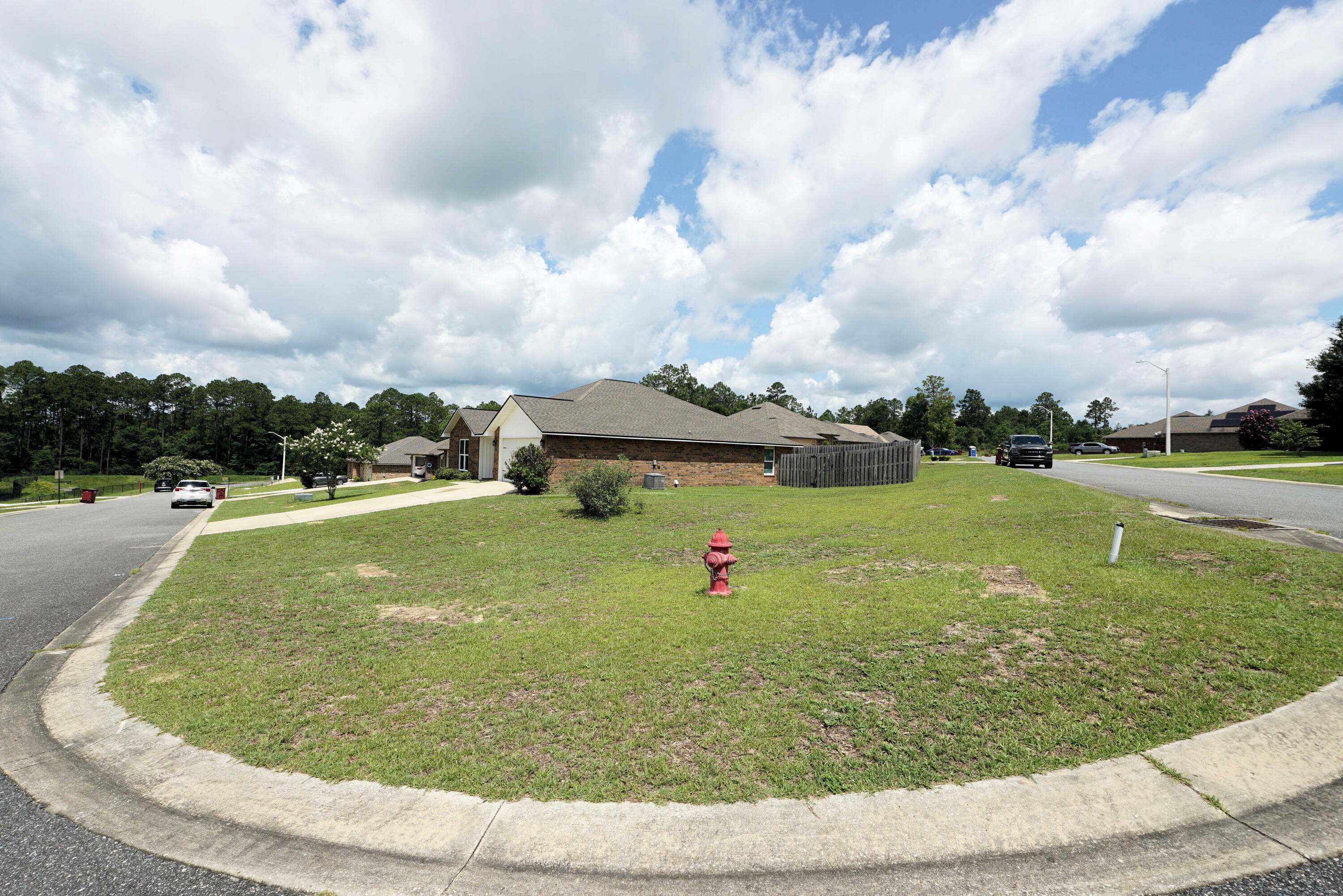 Property Photo: 415 Scooter Cove FL 32539