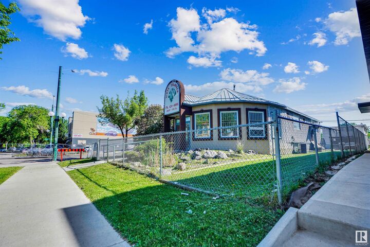 Property Photo:  10659 103 Street NW  AB T5H 2V6 