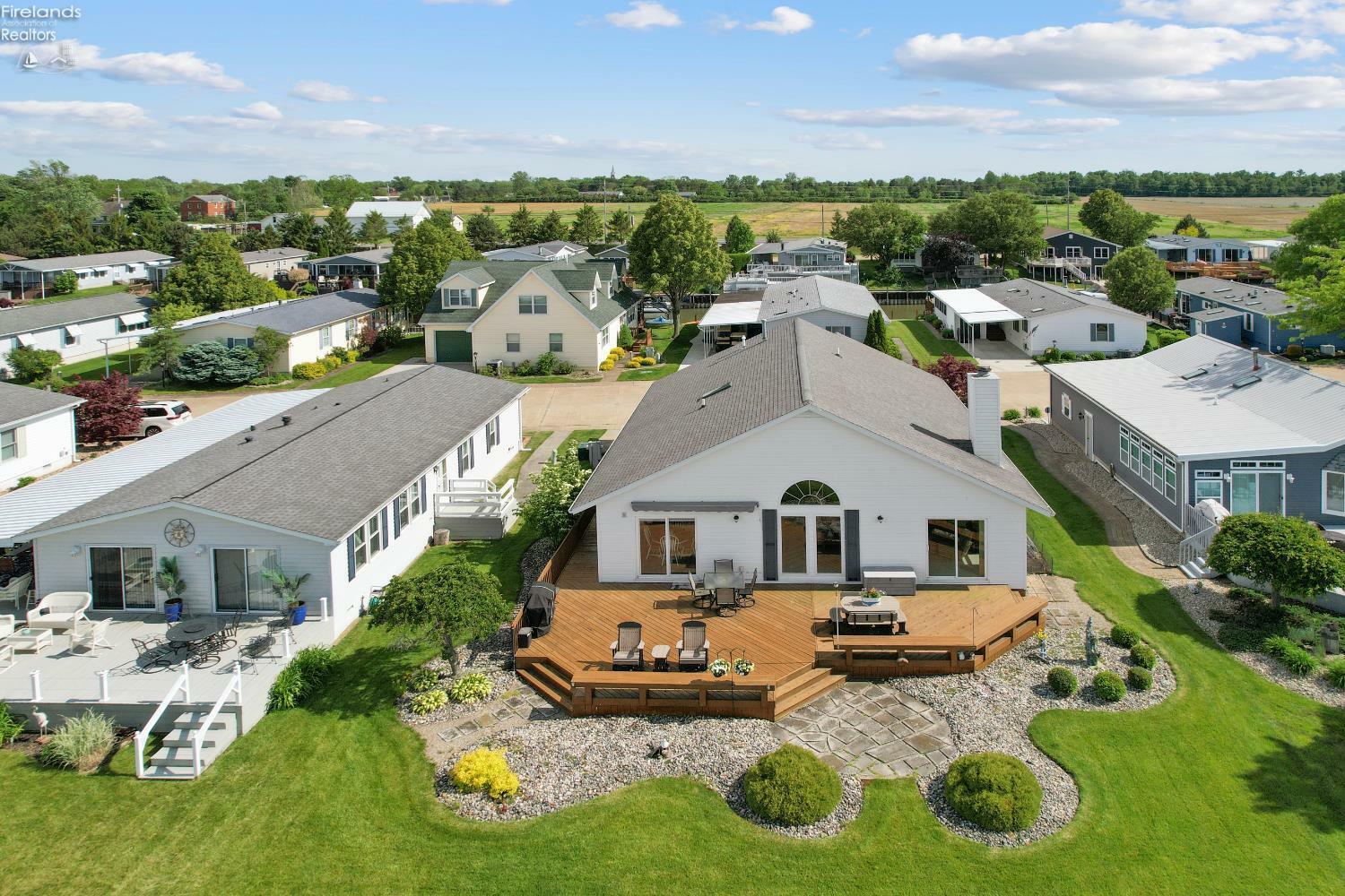 Property Photo: 6485 E Harbor Road 38 OH 43440