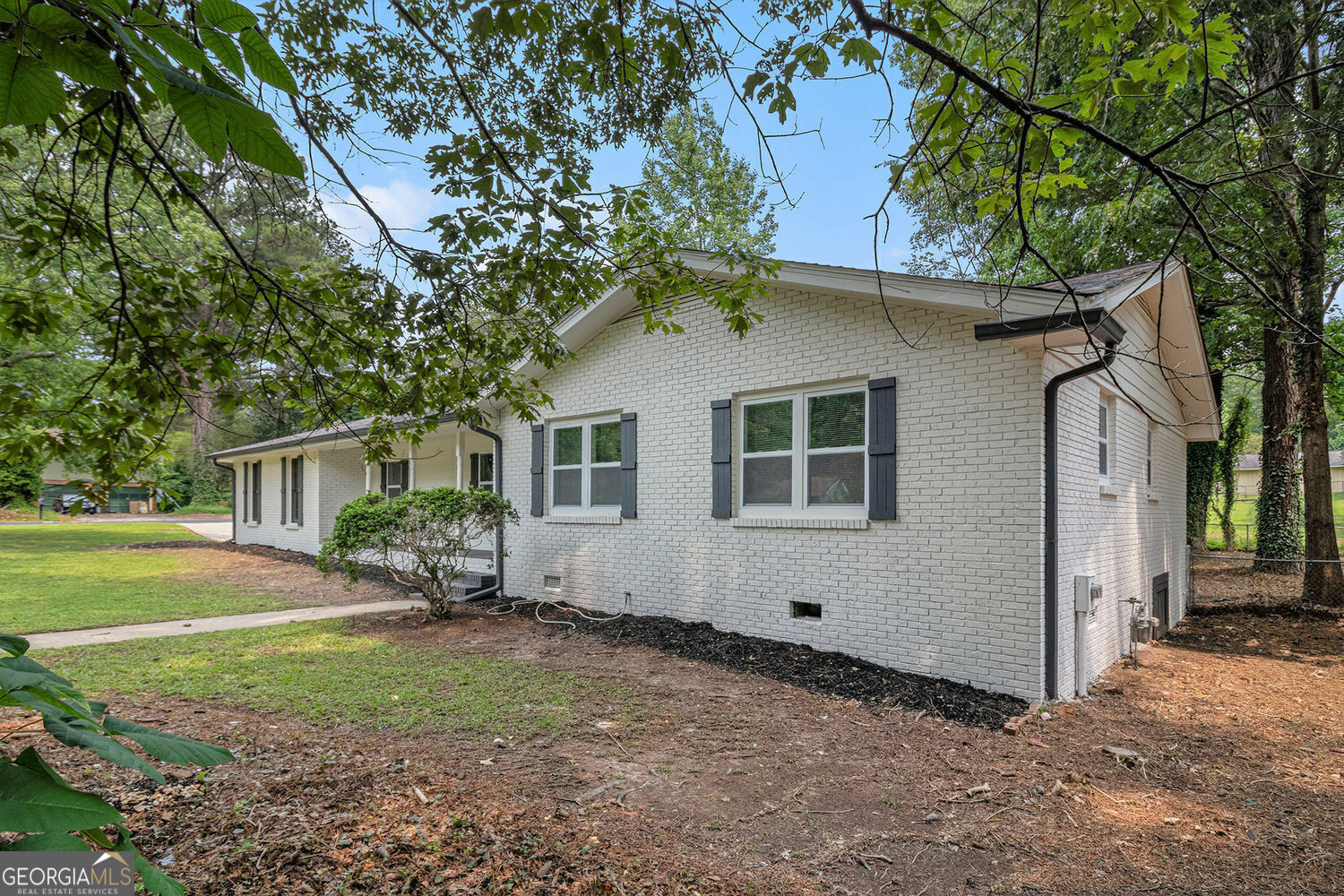 Property Photo: 125 Lafayette Drive GA 30214