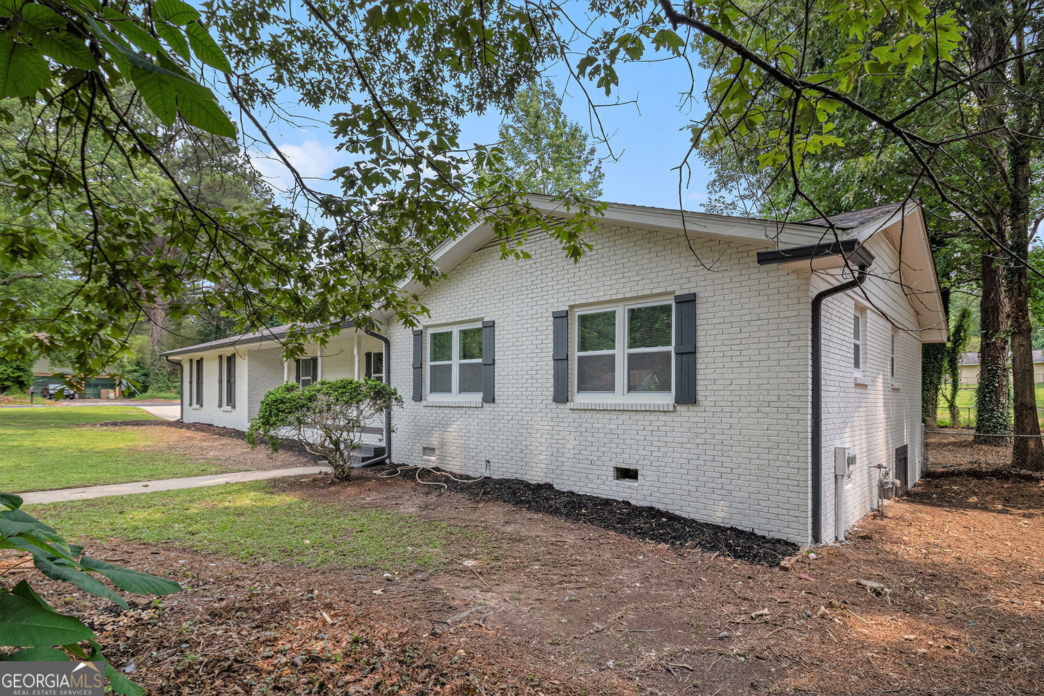 Property Photo: 125 Lafayette Drive GA 30214