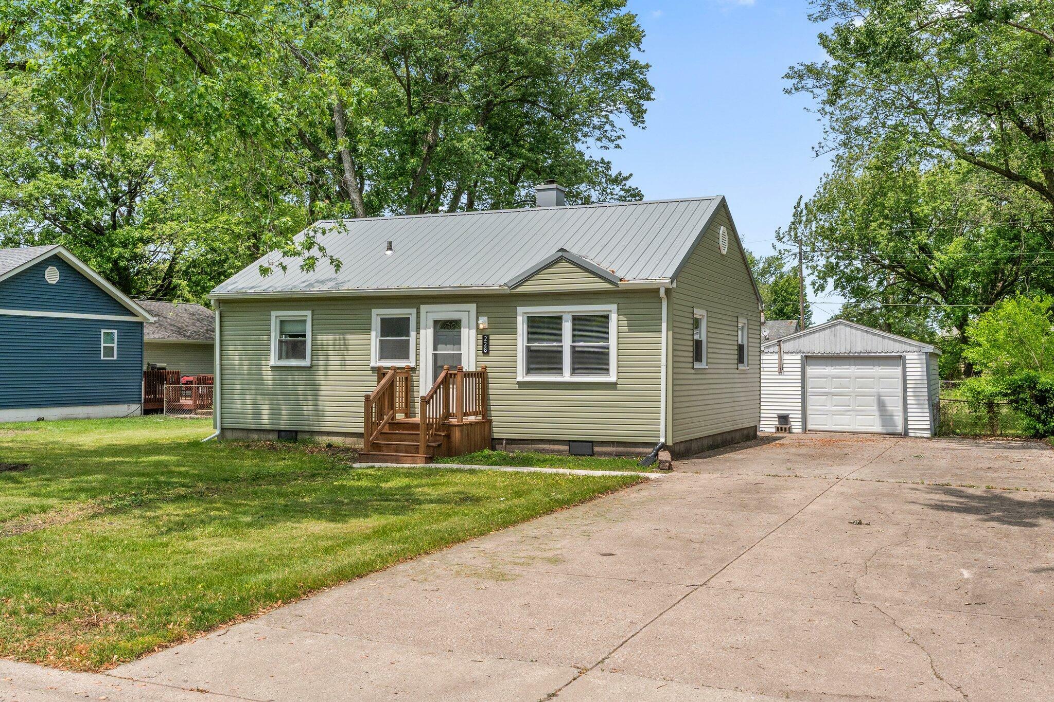 Property Photo:  228 Oak Street  IN 46307 