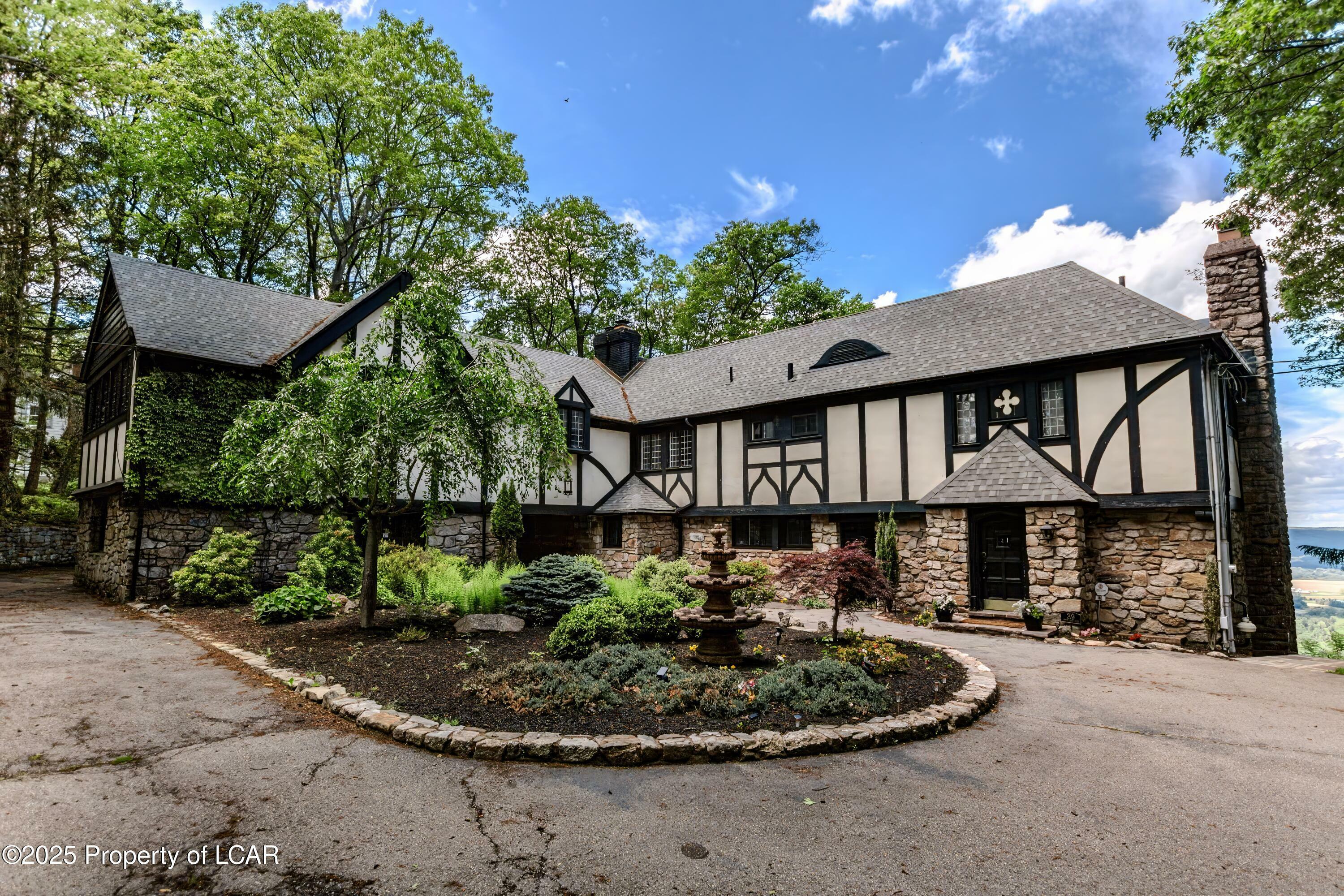 39 Star Mor Lane  Hazleton PA 18202 photo
