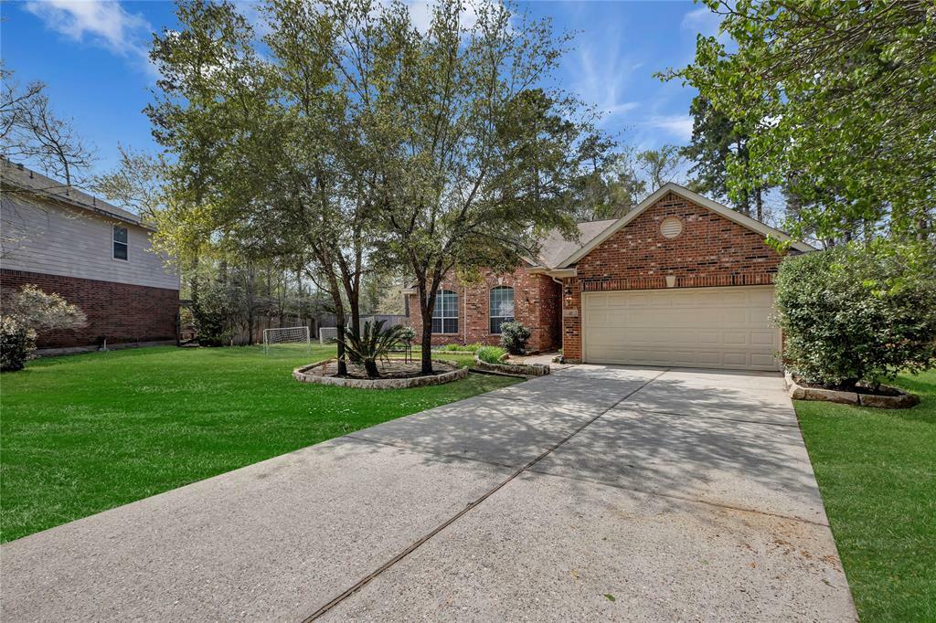 Property Photo: 27 Planchard Ct TX 77382