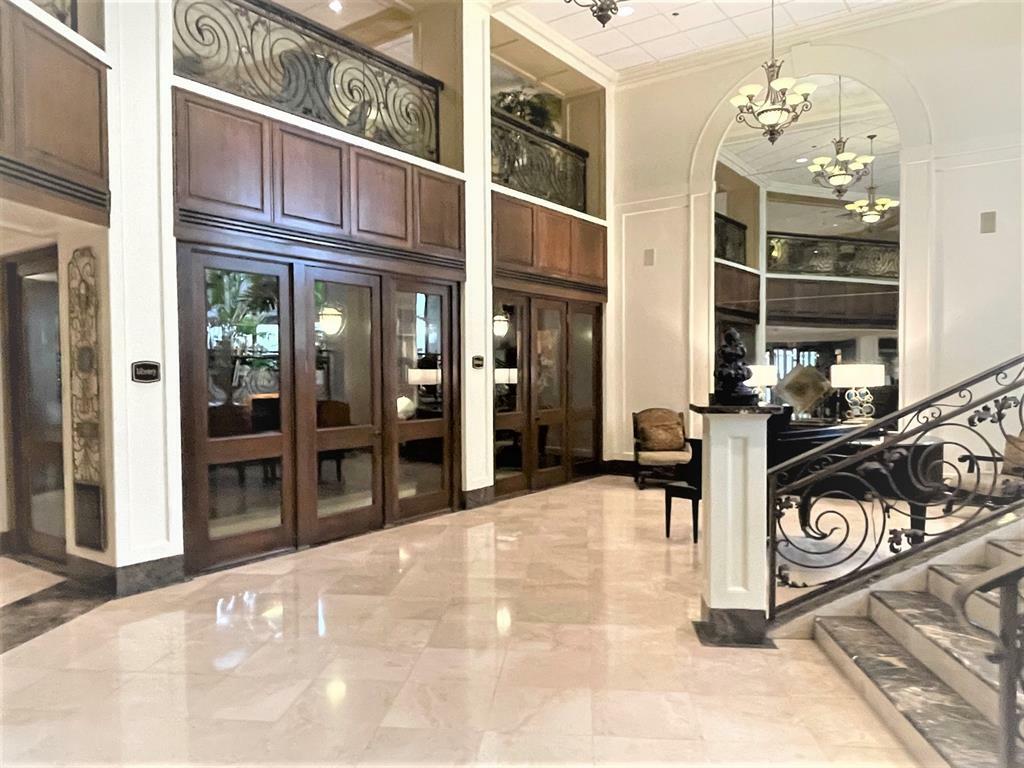 Property Photo:  3525 Sage Road 404  TX 77056 