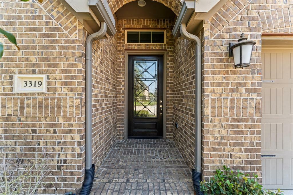 Property Photo: 3319 Sky Run Court TX 77459