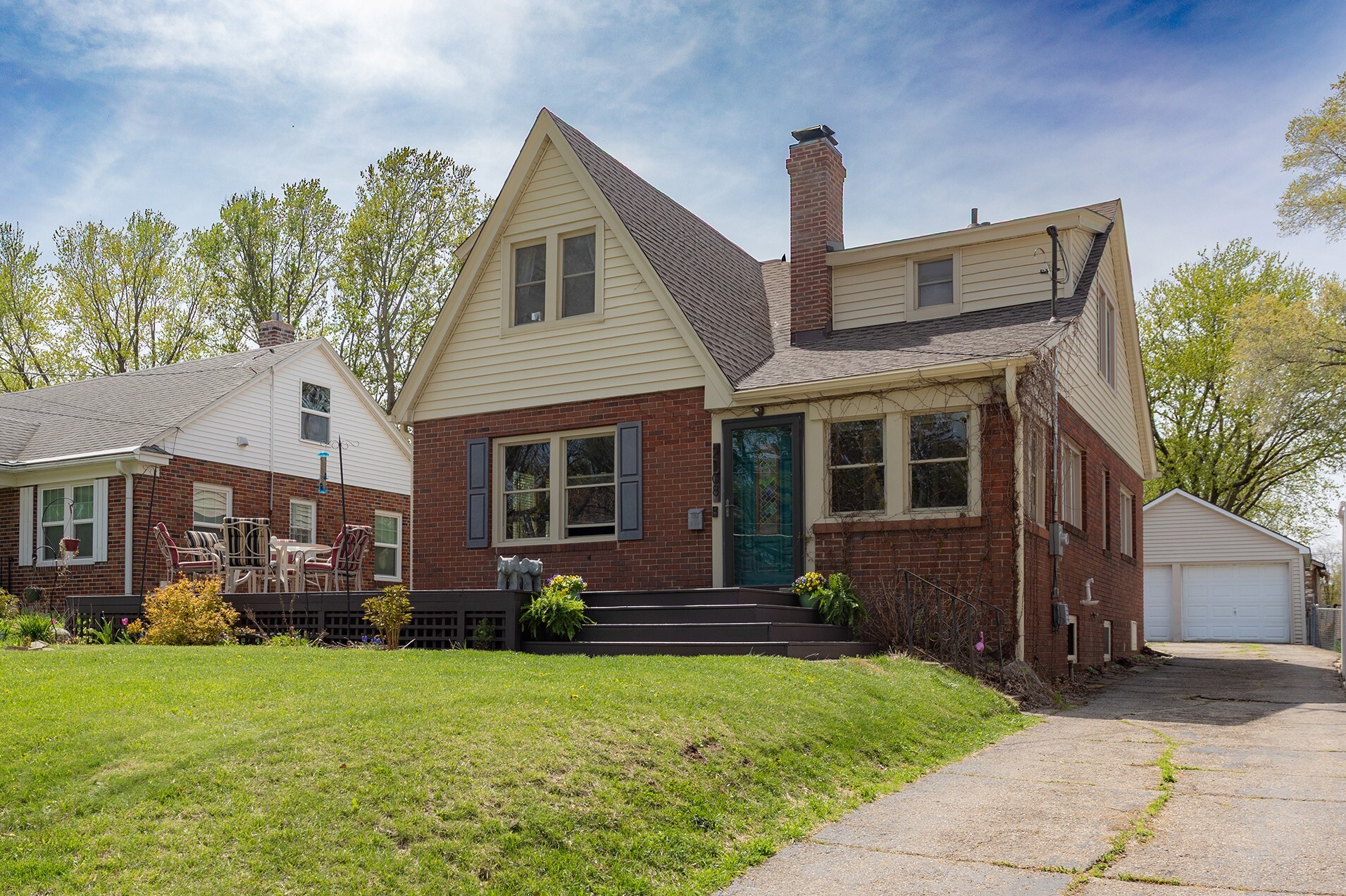 Property Photo: 2108 36th Street IA 50310