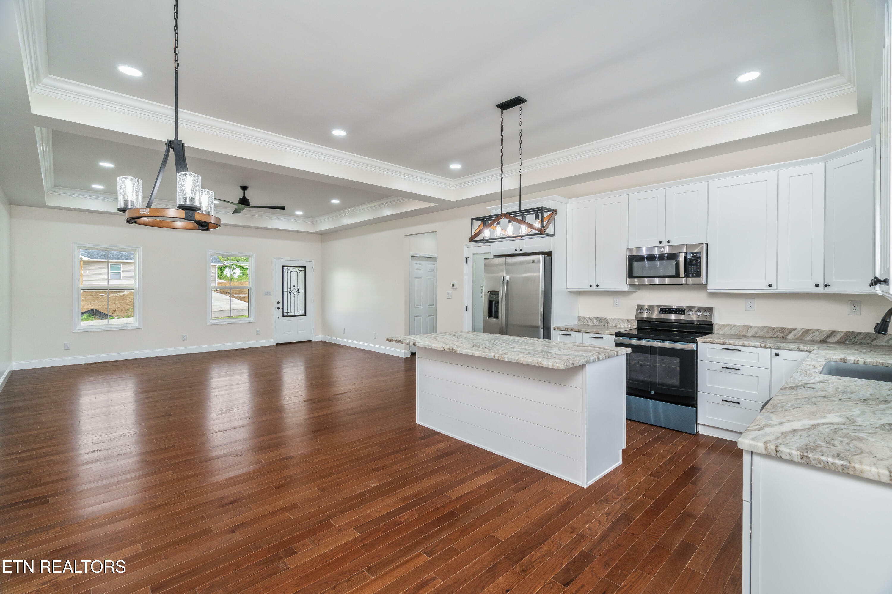 Property Photo: 141 2nd St TN 37854