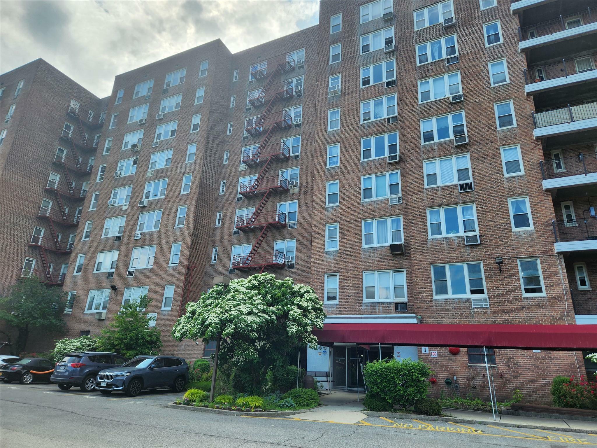 Property Photo: 245 Rumsey Road #6X NY 10701