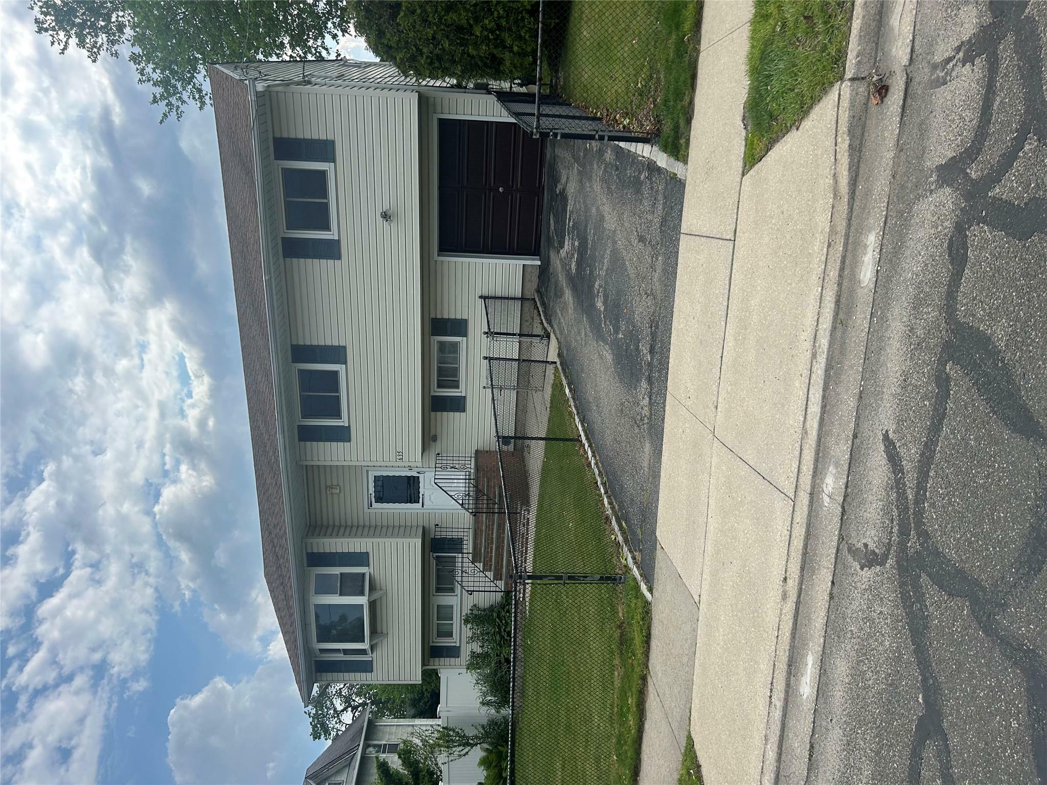 Property Photo:  635 S Wellwood Avenue  NY 11757 