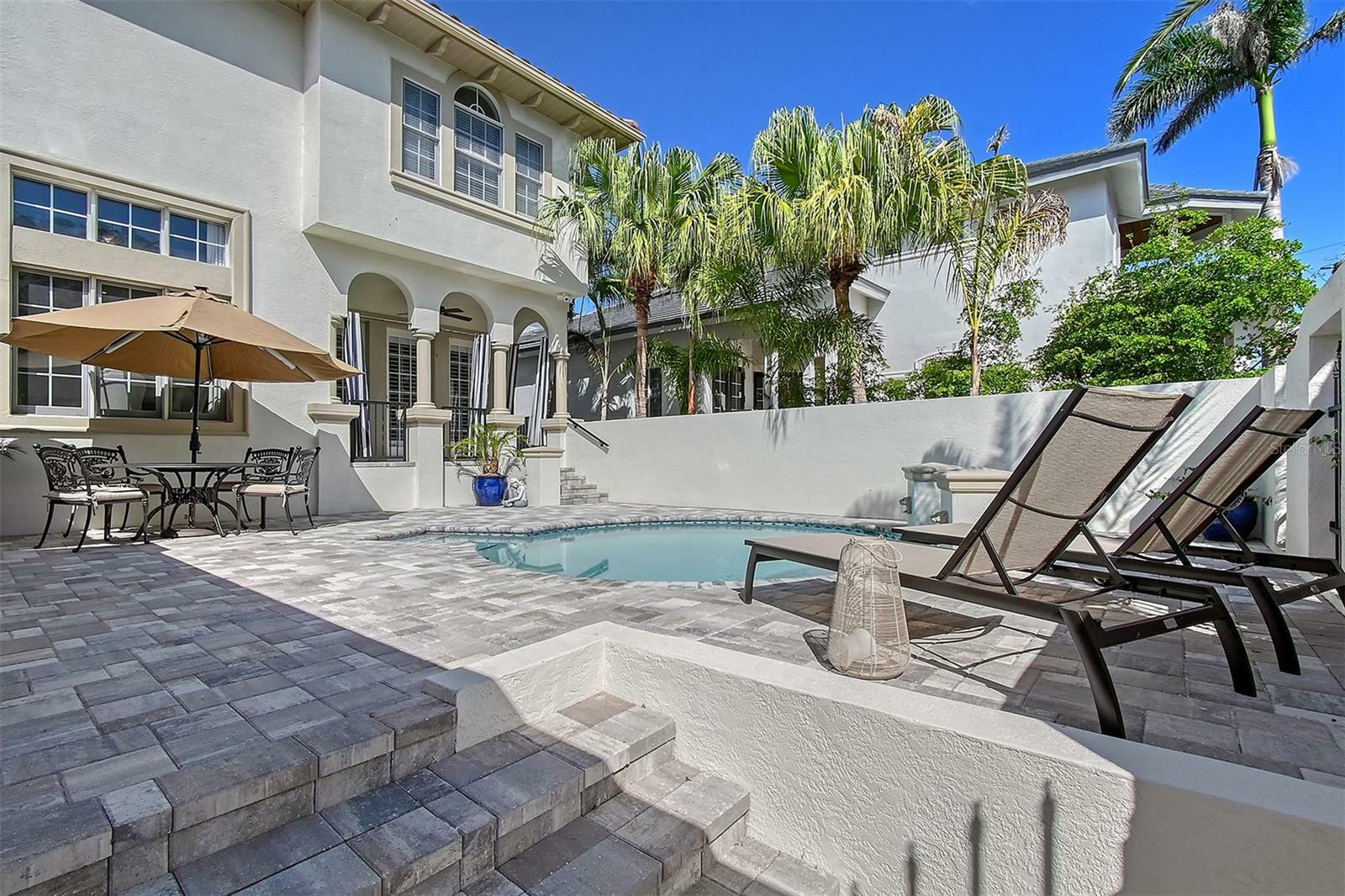 Property Photo: 4108 Roberts Point Road FL 34242