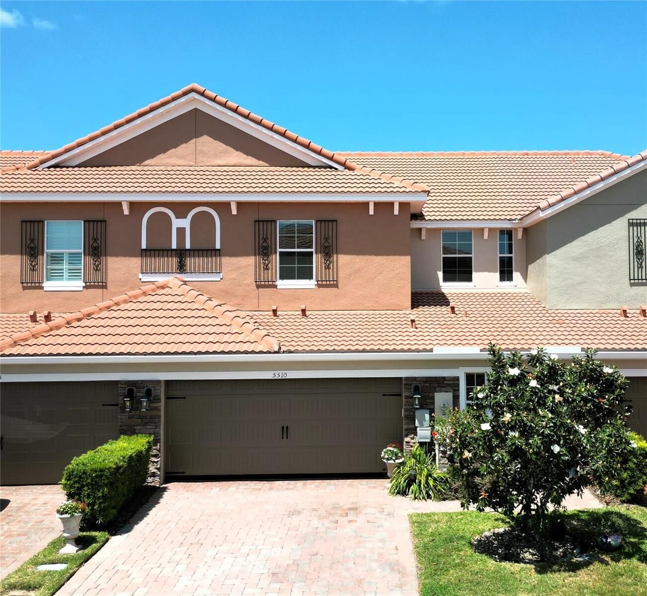 Property Photo:  5510 Siracusa Lane  FL 32771 