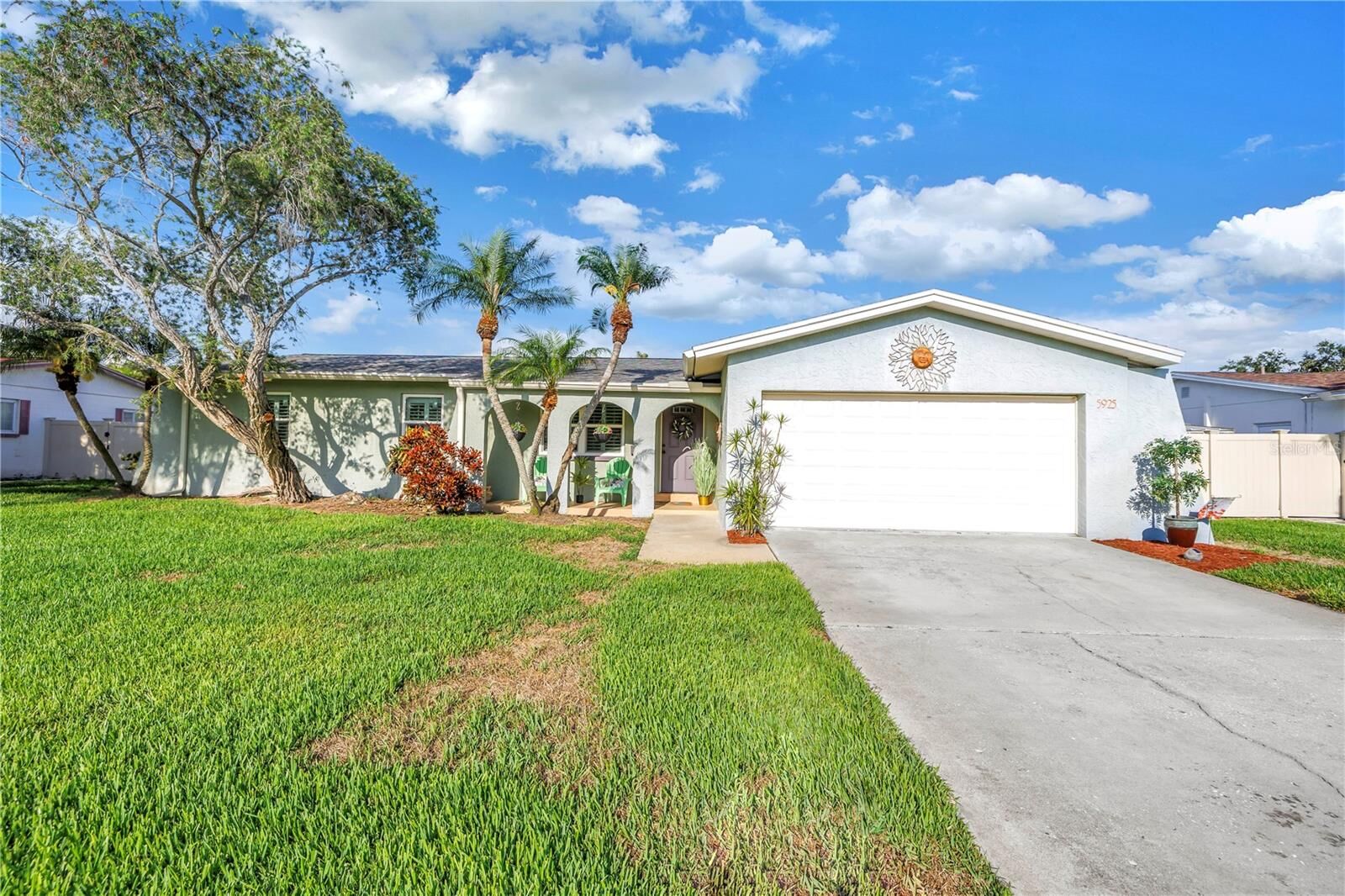 Property Photo:  5925 18th Street NE  FL 33703 