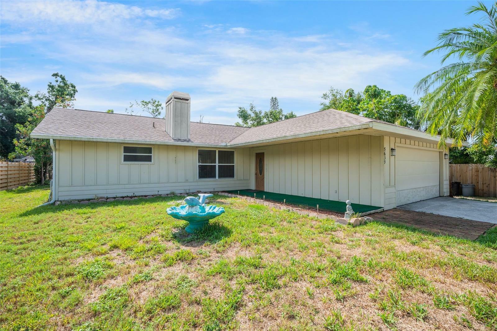 Property Photo:  5639 Blount Avenue  FL 34231 